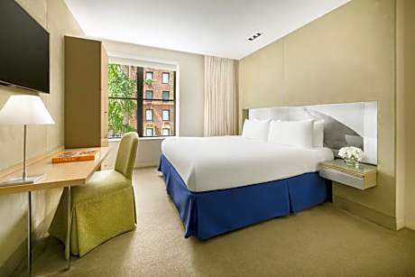 King Room with Roll-In Shower - Disability Access