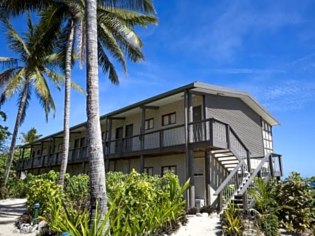 Beachcomber Island Resort 