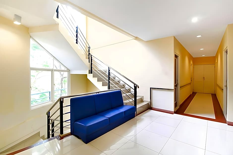 Capital O 175 K-60 Residence