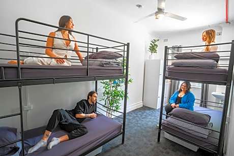 Bed in 4-Bed Mixed Dormitory Room