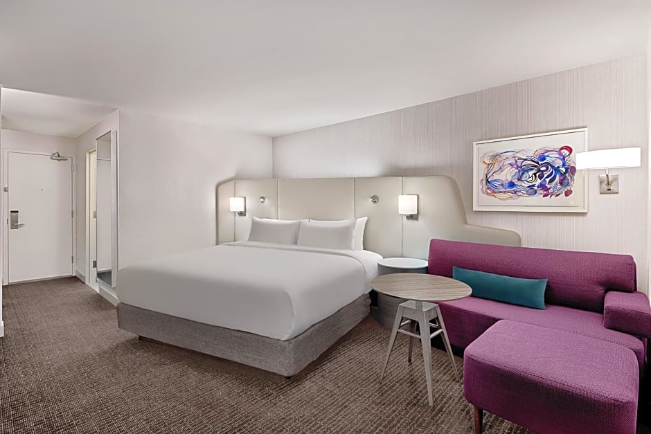 Crowne Plaza Atlanta Perimeter at Ravinia By IHG