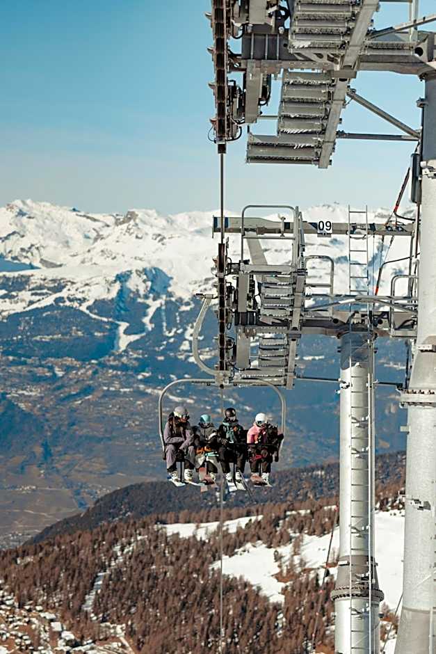 Cabane Bella-Tola
