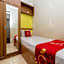 RedLiving Apartemen Tamansari Panoramic - Rasya Room