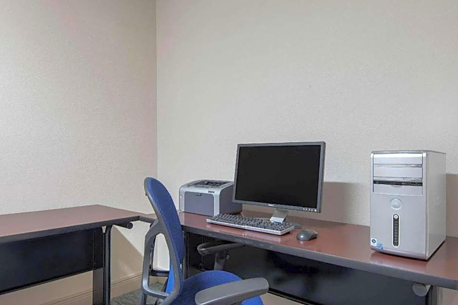 Baymont by Wyndham Laurel