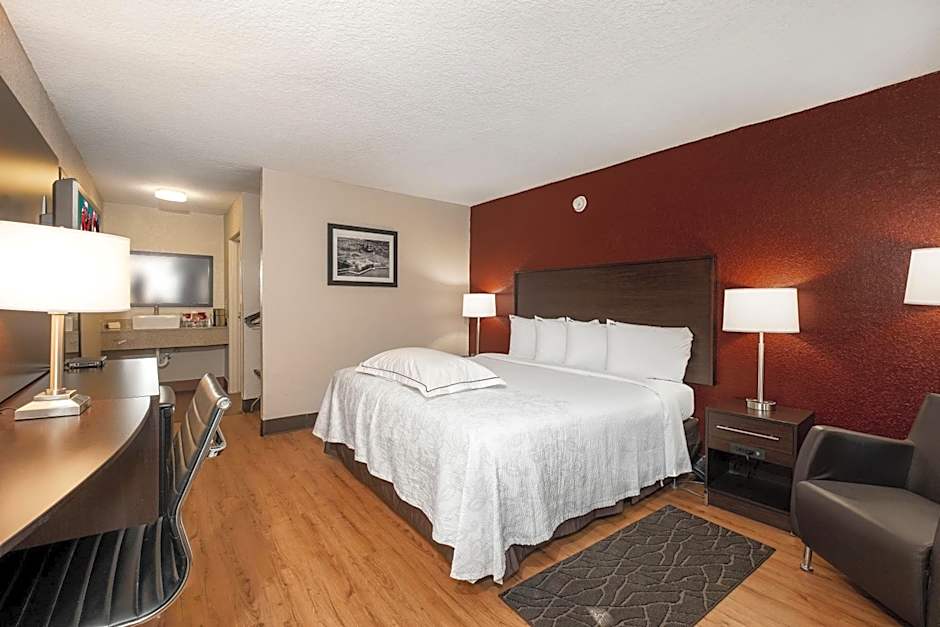 Red Roof PLUS+ St. Augustine