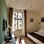 Tritone Top House