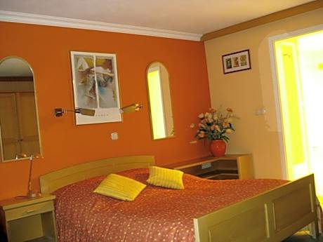 Deluxe Double Room with Shower