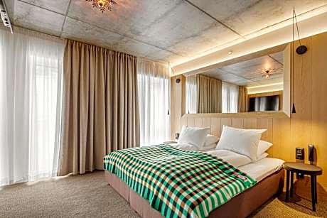 Corner Suite