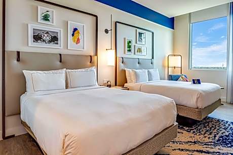 Queen Room with Two Queen Beds and Roll-In Shower - Mobility Access