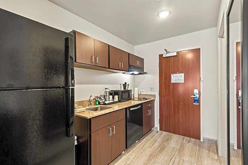 Cobblestone Hotel & Suites - Cullman