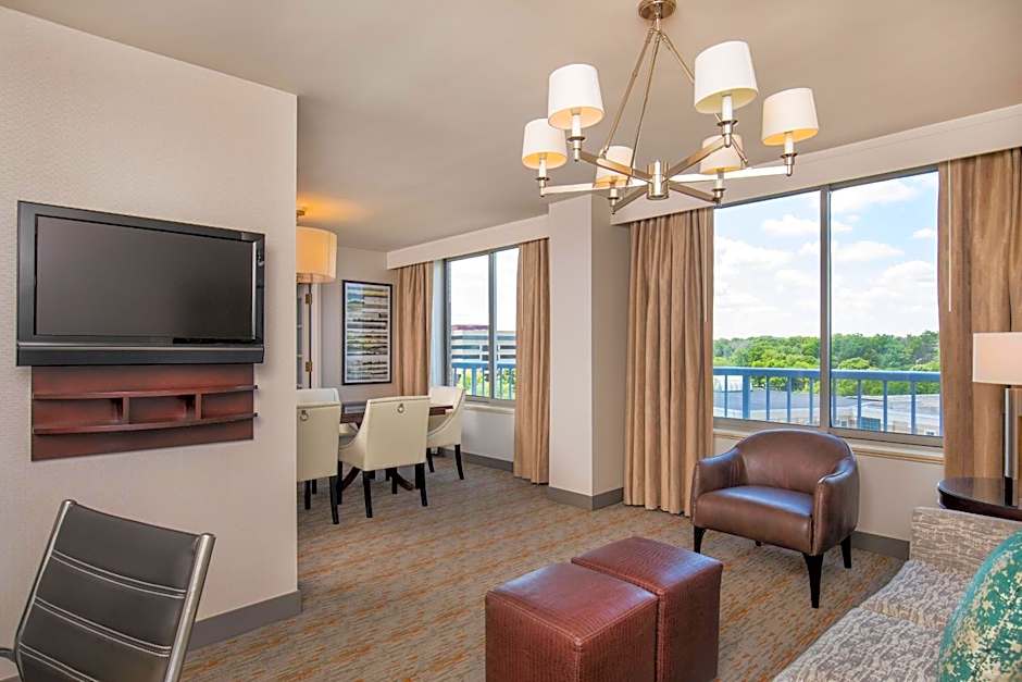Sheraton Suites Chicago Elk Grove