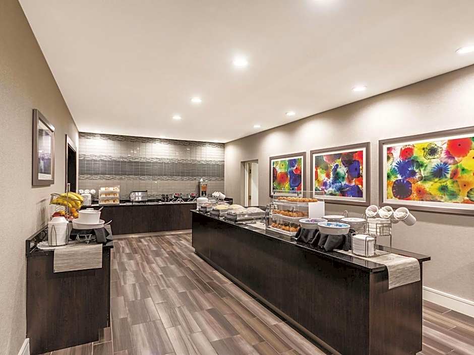 La Quinta Inn & Suites by Wyndham San Antonio Downtown