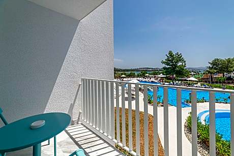 Family room sea side with balcony