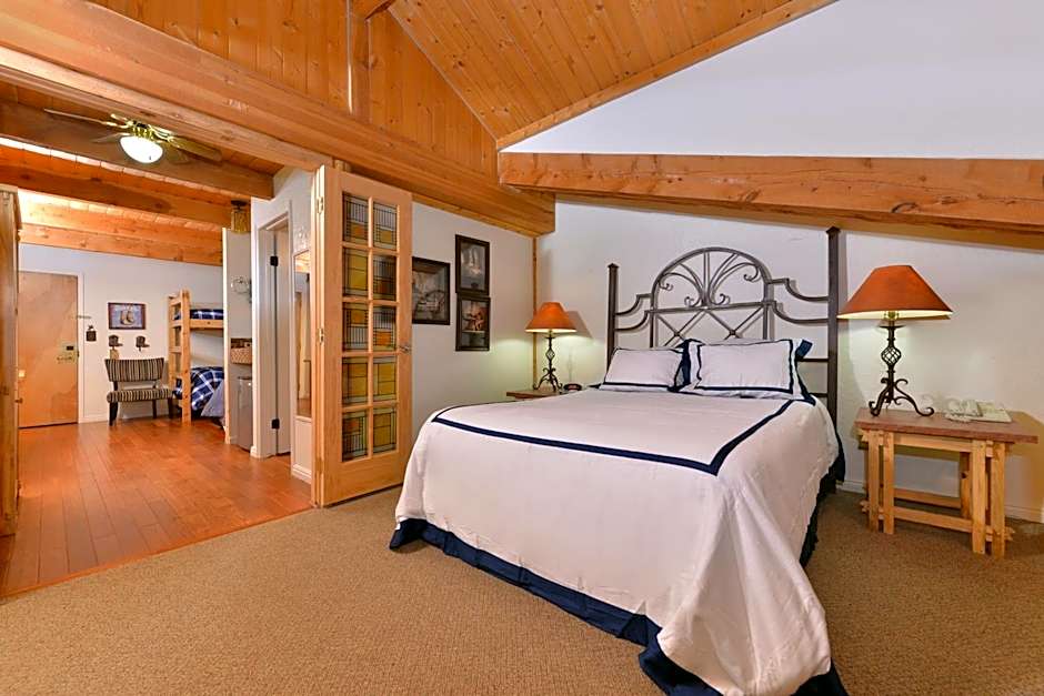 The Boulder Creek Lodge