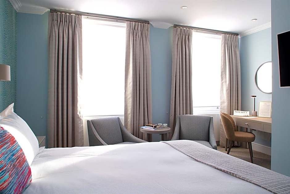 54 Queen's Gate Hotel