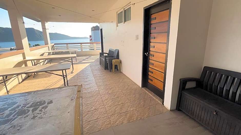 Seabreeze Beach Lodge