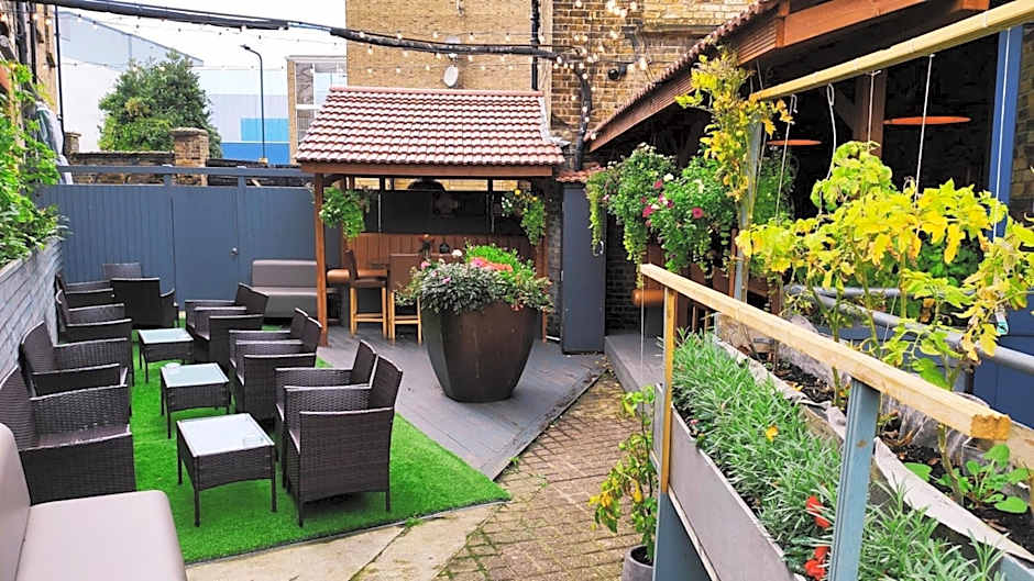 OYO The Kilburn Arms