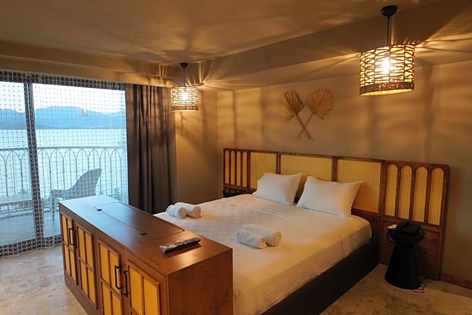 Icon Beach Suites Hotel Sovalye Island