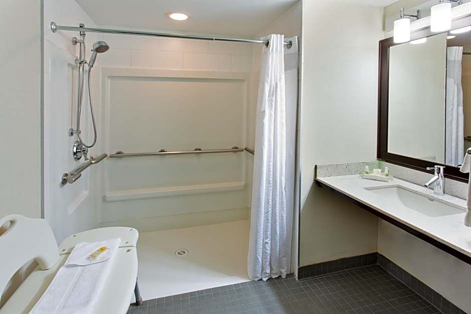 Holiday Inn & Suites Red Deer South By IHG