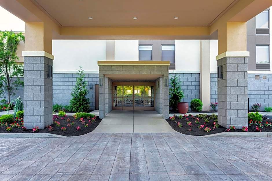 Hampton Inn By Hilton Bedford