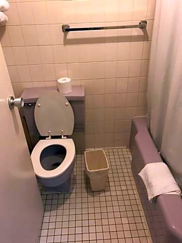 Relax Inn – Wilkes-Barre, PA