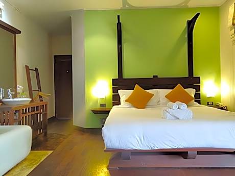 Deluxe Double Room With Garden View (Terrace)