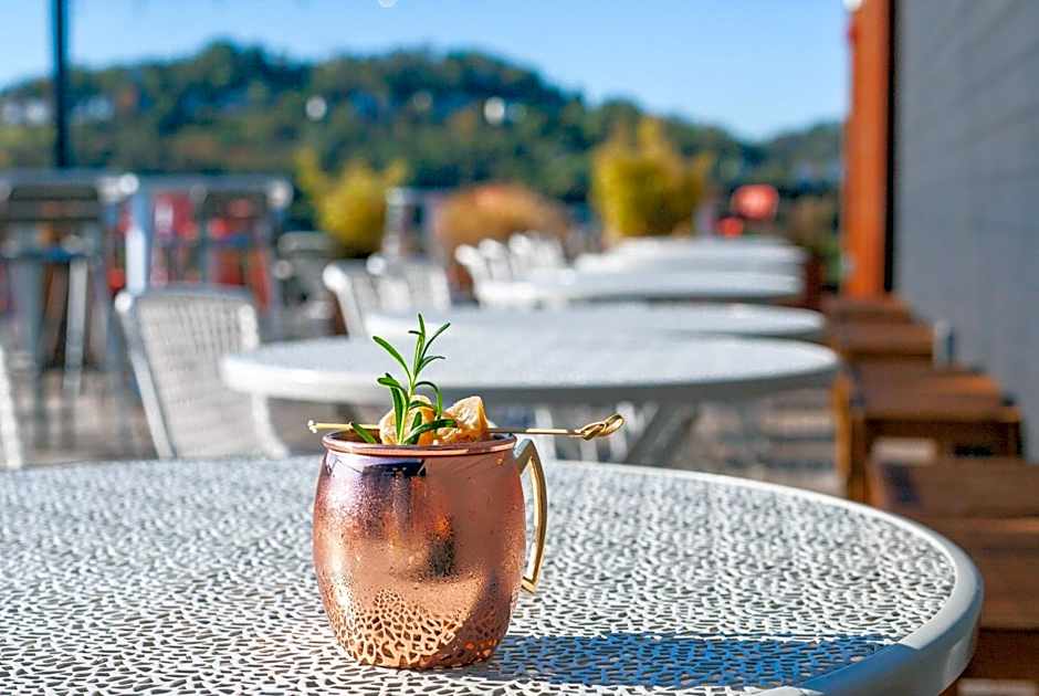 TRYP by Wyndham Pittsburgh/Lawrenceville