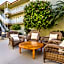 Best Western Plus Beach View Lodge