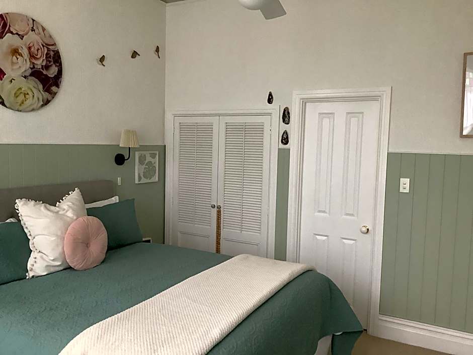 Chelsea House Bed & Breakfast