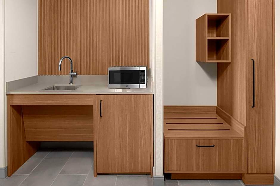 Hampton Inn by Hilton Costa Mesa Newport Beach