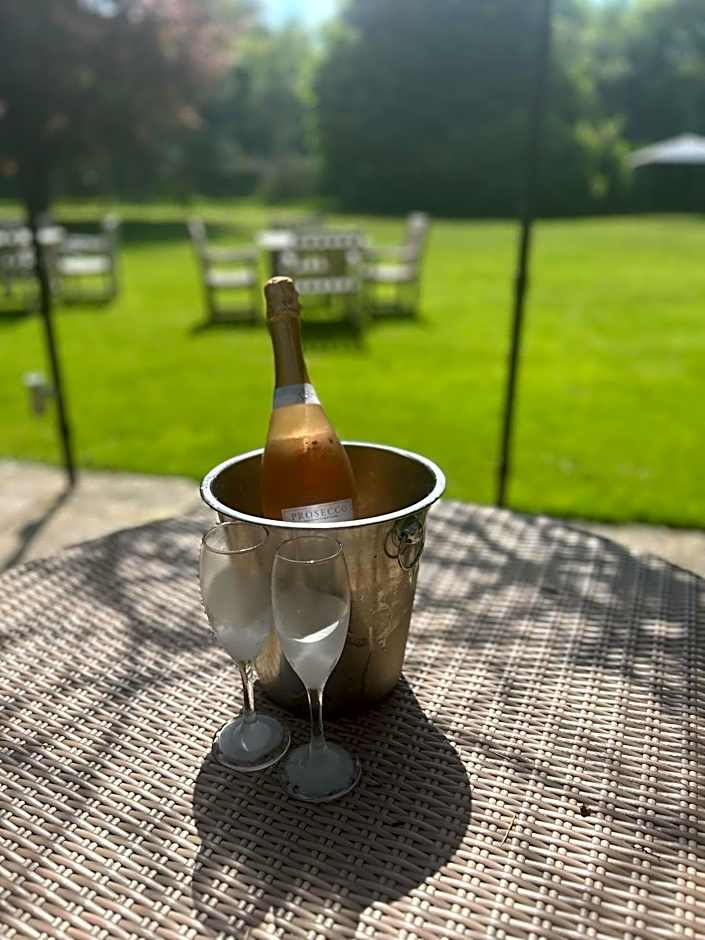 Ravenwood Hall Hotel