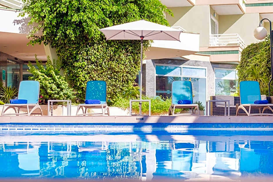 Hotel Agua Beach