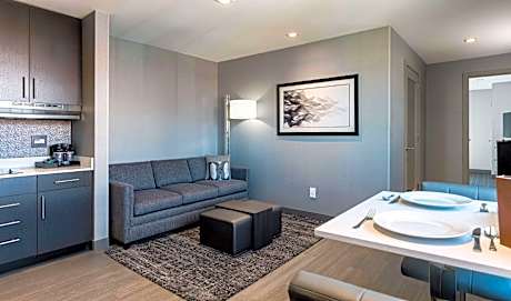 2 Queen Mobility Hearing Accessible Roll in Shower Suite
