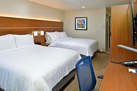 Queen Room with Two Queen Beds Hearing Accessible - Non-Smoking