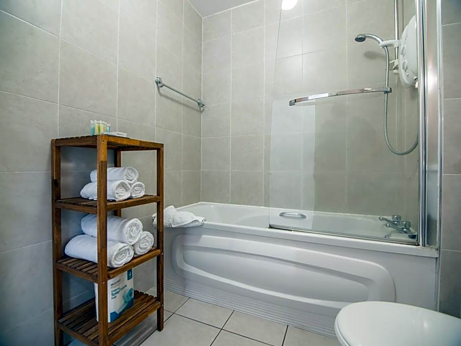 Donegan Court Aparthotel