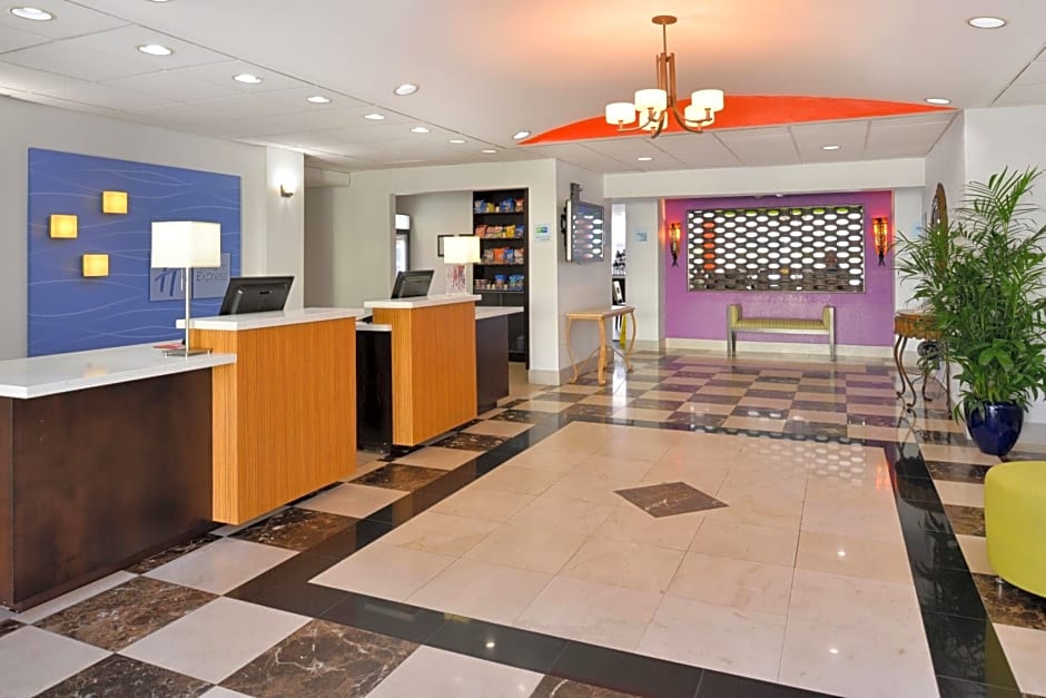 Holiday Inn Express & Suites Florida City-Gateway To Keys by IHG