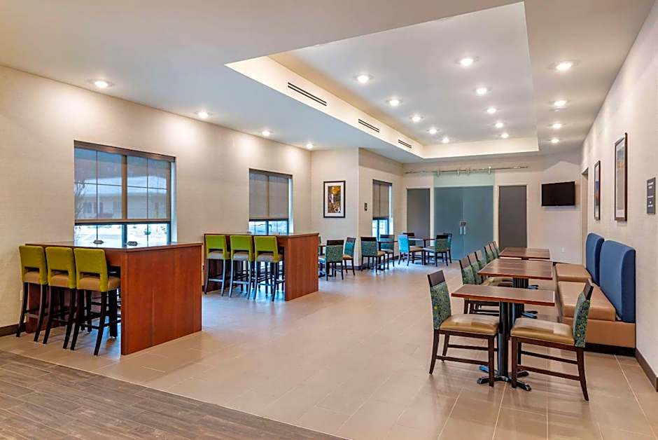 Comfort Suites Newnan