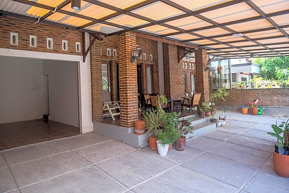 RedDoorz Syariah near Stasiun Klaten