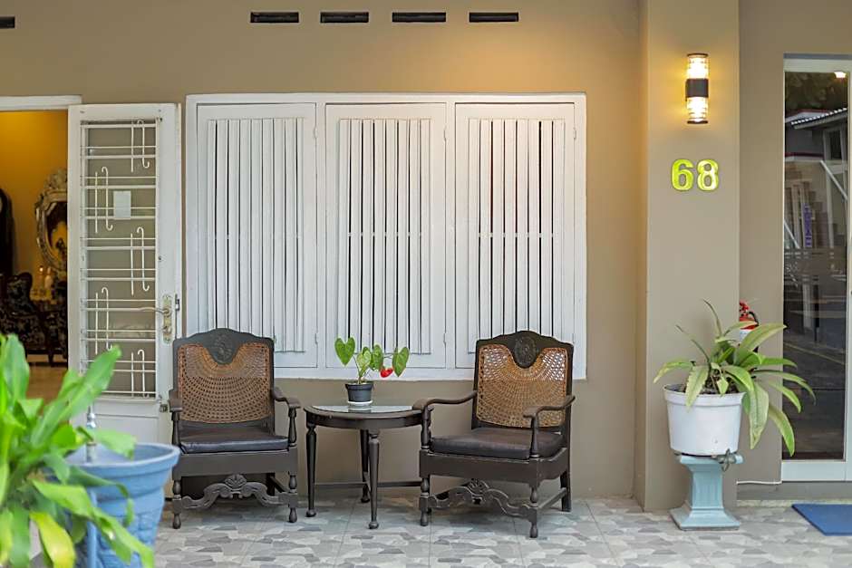 RedDoorz Plus @ Swun Stay Raya Langsep