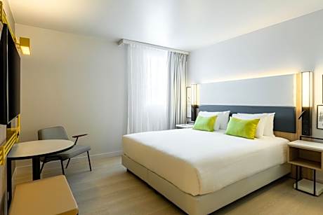 Superior Guest Room with 1 King, Top floor