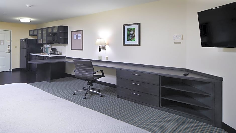 Candlewood Suites NEWARK SOUTH - UNIVERSITY AREA