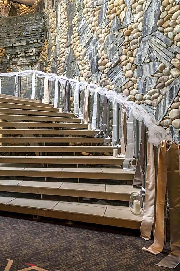 Four Points By Sheraton Edmonton South