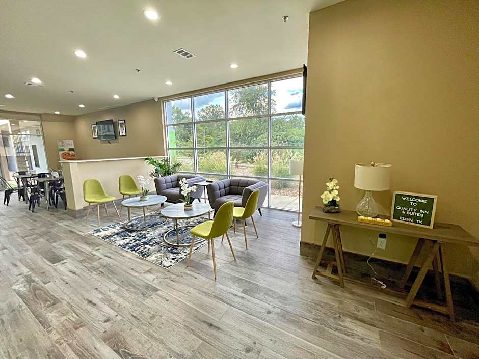 Quality Inn & Suites Elgin