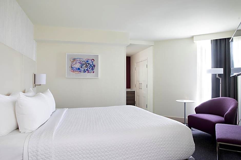 Crowne Plaza Atlanta Perimeter at Ravinia By IHG