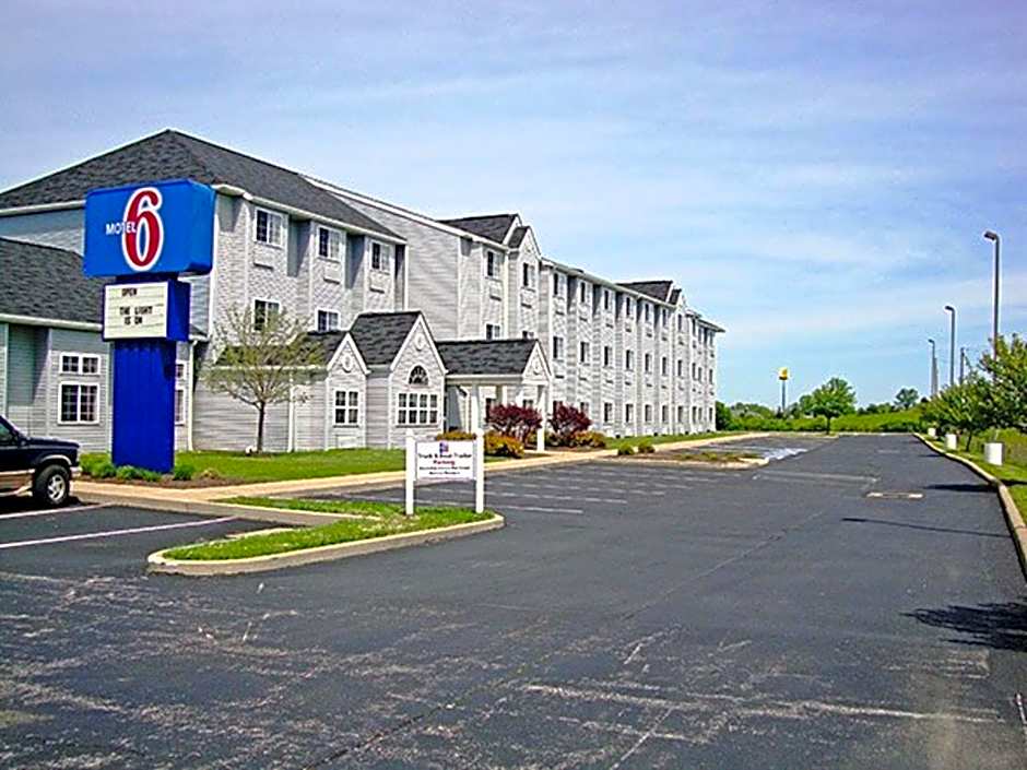 Motel 6-Huron, OH - Sandusky