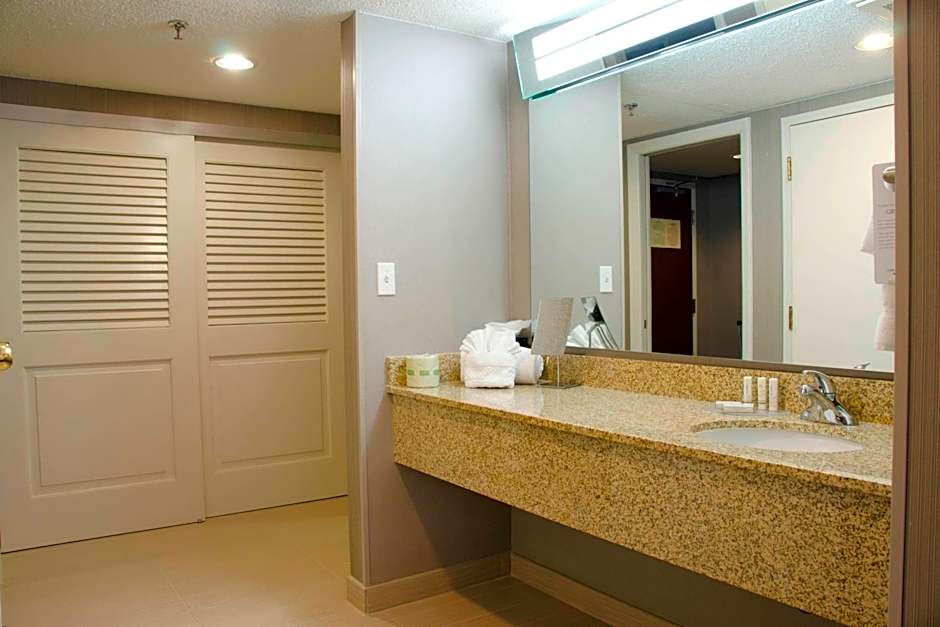 Courtyard by Marriott Waterbury Downtown