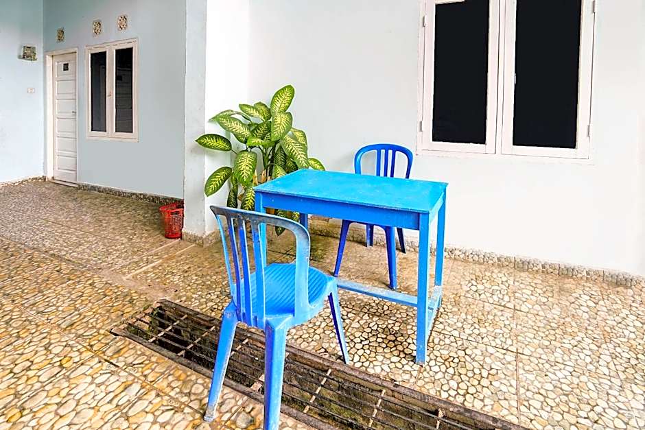 OYO Life 92046 Garuda Residence