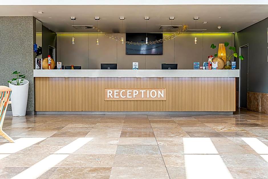 Lagoon Beach Hotel Apartments