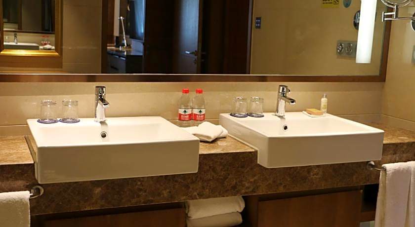 DoubleTree By Hilton Jiaxing