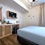 Globus Urban Hotel